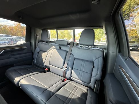 Used 2022 Chevrolet Silverado 1500 High Country w/ High Country Premium Package image 26