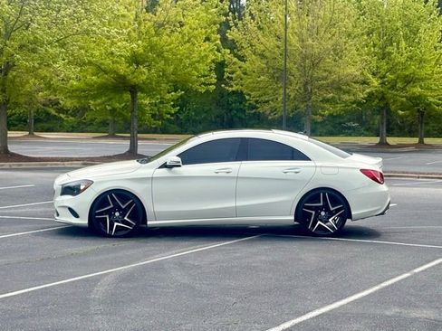 Used 2017 Mercedes-Benz CLA 250 image 3