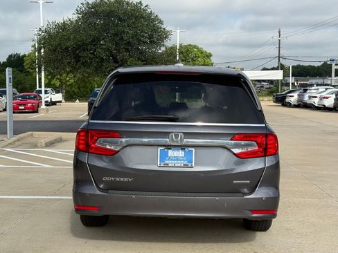 Used 2018 Honda Odyssey Touring image 6