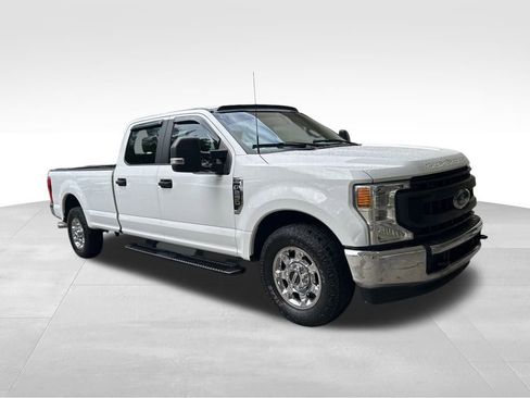 Used 2022 Ford F250 XL w/ Power Equipment Group image 2