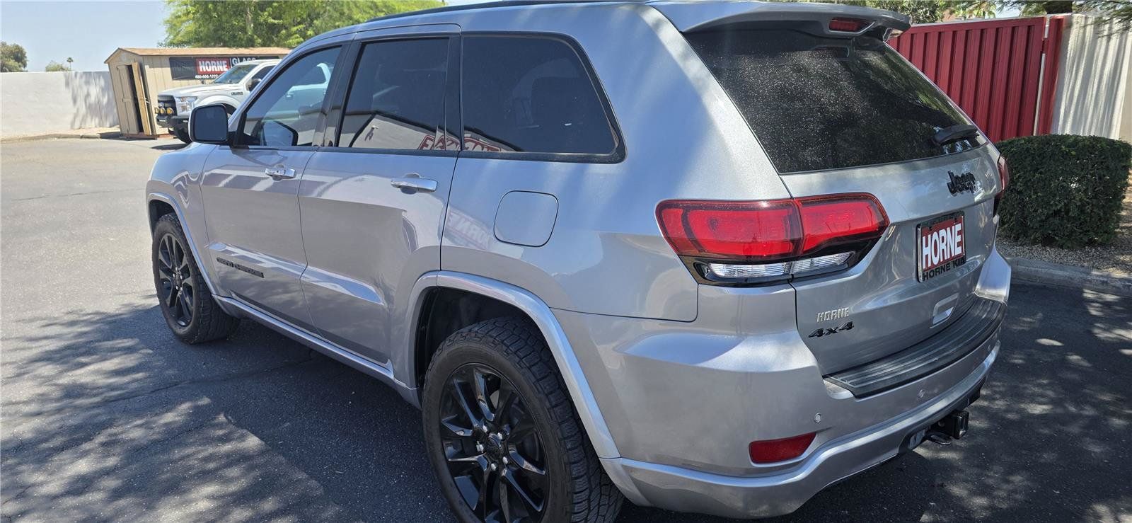 Used 2019 Jeep Grand Cherokee Altitude AWD/4WD image 7