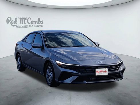 New 2026 Hyundai Elantra SE image 7