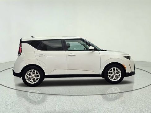 Used 2023 Kia Soul S FWD image 7