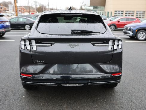 Used 2022 Ford Mustang Mach-E Premium image 6