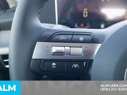 Used 2025 Hyundai Sonata SEL FWD image 27