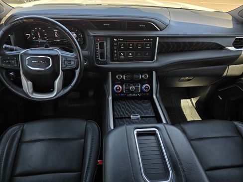 Used 2023 GMC Yukon Denali w/ Denali Reserve Package RWD image 13