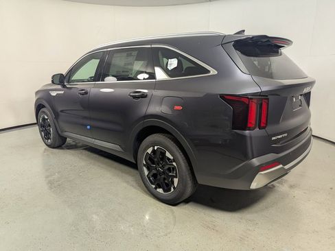 New 2026 Kia Sorento S FWD image 5