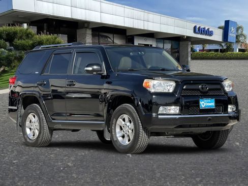 Used 2011 Toyota 4Runner SR5 w/ Convenience Pkg image 10