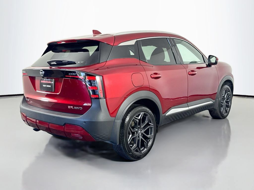 Used 2025 Nissan Kicks SR w/ Illumination Package AWD/4WD image 5