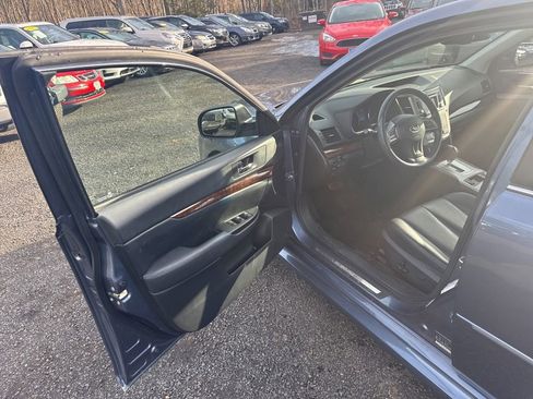 Used 2013 Subaru Legacy 3.6R Limited image 29