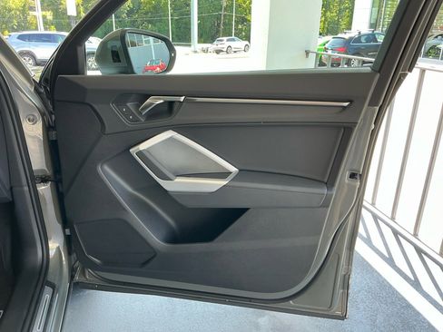 New 2025 Audi Q3 2.0T Premium image 31