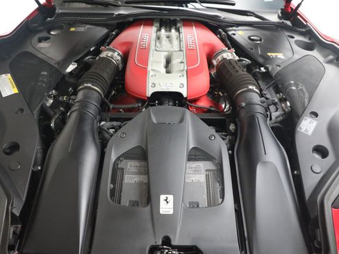 Certified 2018 Ferrari 812 Superfast RWD image 30