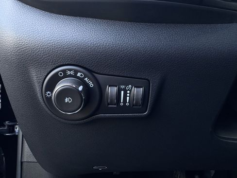 New 2026 Jeep Compass Latitude image 14