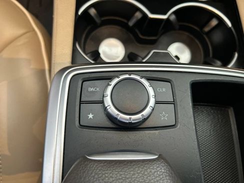 Used 2012 Mercedes-Benz ML 350 BlueTEC 4MATIC image 54