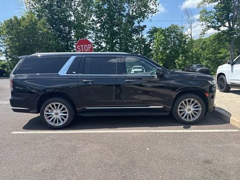 Certified 2023 Cadillac Escalade ESV Premium Luxury AWD/4WD image 2