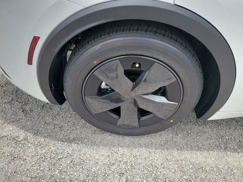 New 2026 Toyota Prius Plug-In Hybrid FWD image 30