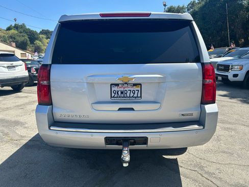 Used 2018 Chevrolet Suburban Premier image 4