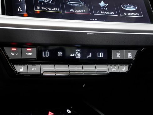 Used 2023 Audi Q4 e-tron Premium Plus w/ Premium Plus AWD/4WD image 18