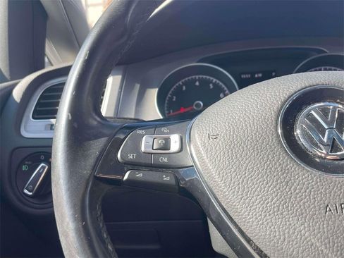 Used 2016 Volkswagen Golf SE w/ Lighting Package image 19