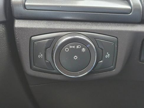 Used 2016 Ford Fusion SE FWD image 24