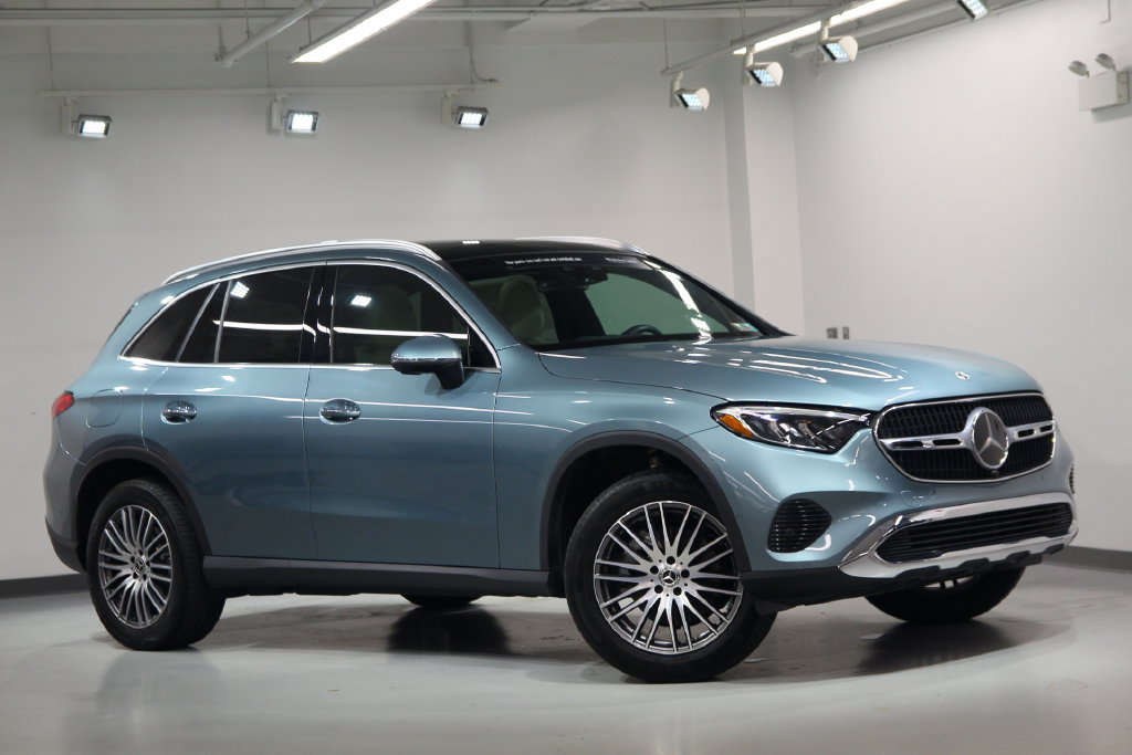 Certified 2025 Mercedes-Benz GLC 300 image 8