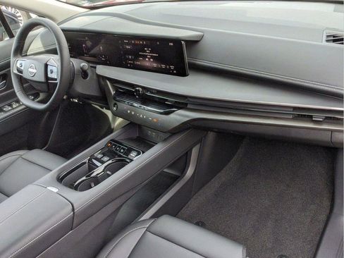 Certified 2025 Nissan Murano SV AWD/4WD image 19