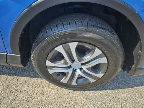 Used 2017 Toyota RAV4 LE image 28