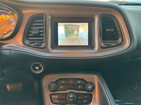 Used 2023 Dodge Challenger SXT image 18