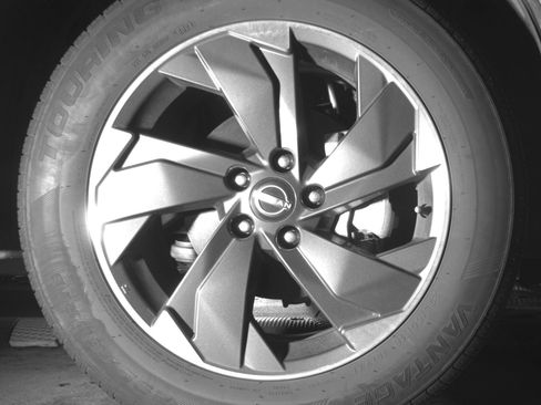 Used 2025 Nissan Rogue SV FWD image 13