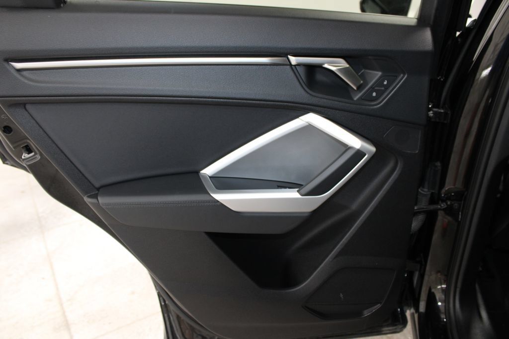 Used 2025 Audi Q3 2.0T Premium AWD/4WD image 22