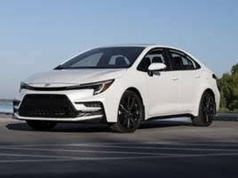 Used 2026 Toyota Corolla SE FWD image 1