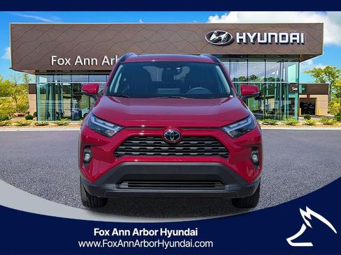 Used 2022 Toyota RAV4 XLE Premium AWD/4WD image 8