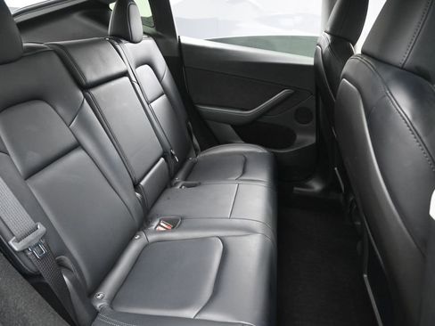 Used 2024 Tesla Model Y Long Range RWD image 33