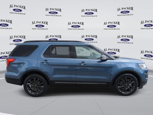 Used 2018 Ford Explorer XLT w/ Equipment Group 202A FWD image 6