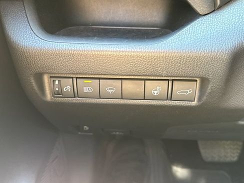 Used 2022 Toyota RAV4 XSE w/ XSE Grade Weather Package AWD/4WD image 34