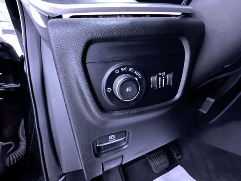 Used 2021 Jeep Grand Cherokee L Limited AWD/4WD image 16