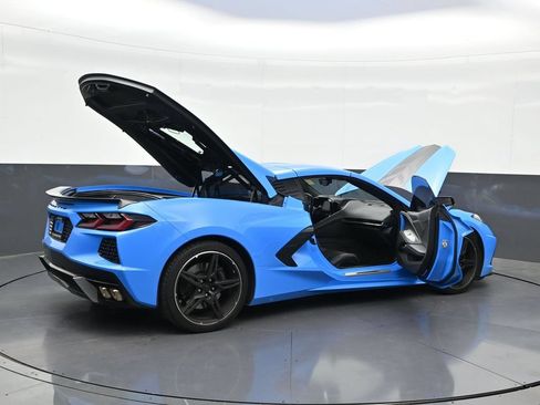 Used 2024 Chevrolet Corvette Stingray Coupe w/ Z51 Performance Package RWD image 31