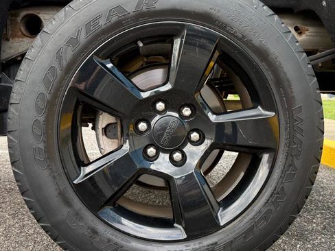 Used 2017 GMC Sierra 1500 SLE w/ SLE Value Package image 27