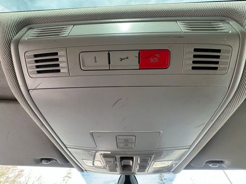 Used 2018 Volkswagen Tiguan SE w/ Panoramic Sunroof Package AWD/4WD image 38