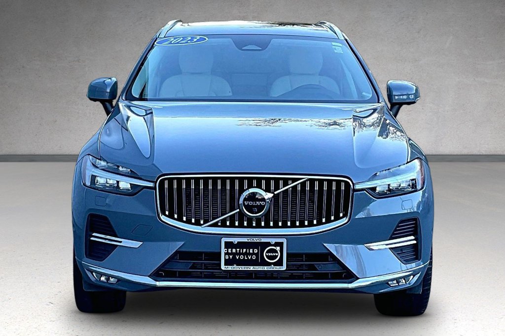 Used 2023 Volvo XC60 B5 Plus AWD/4WD image 2