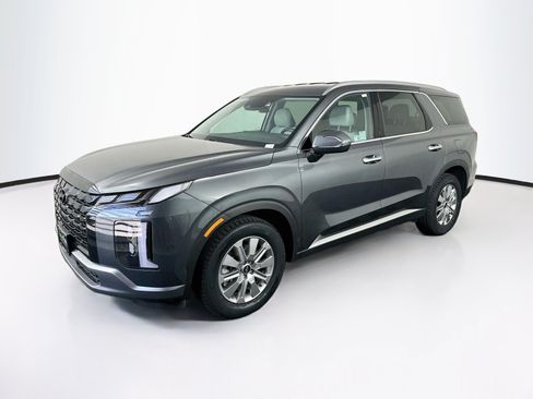 Used 2025 Hyundai Palisade SEL FWD image 3