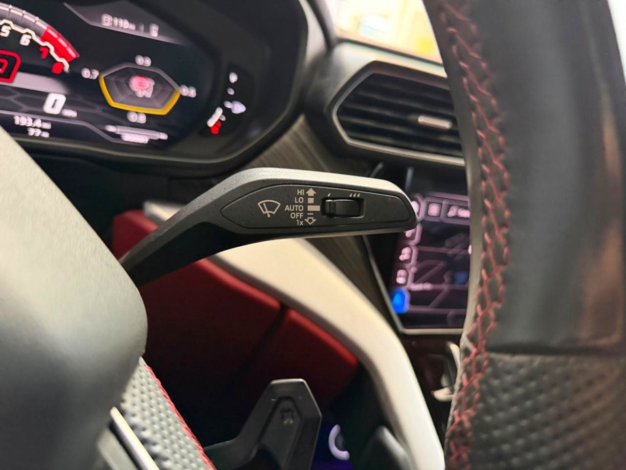 Used 2020 Lamborghini Urus AWD/4WD image 37