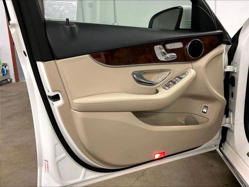 Used 2018 Mercedes-Benz C 300 Sedan image 24