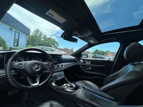 Used 2017 Mercedes-Benz E 300 image 23