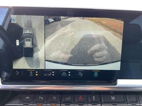 Used 2022 Chevrolet Silverado 1500 LTZ image 20