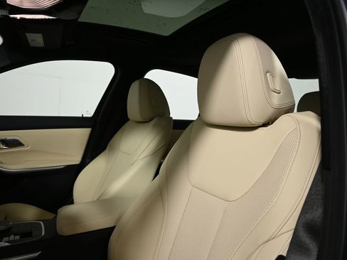 Used 2026 BMW 330i xDrive Sedan w/ Premium Package image 16