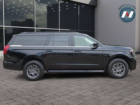 Used 2025 Ford Expedition Max Active AWD/4WD image 6