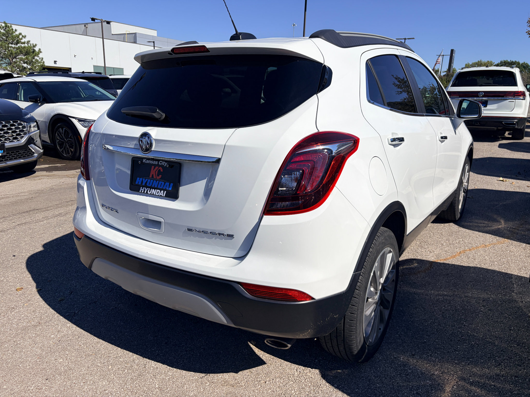 Used 2018 Buick Encore Preferred FWD image 5