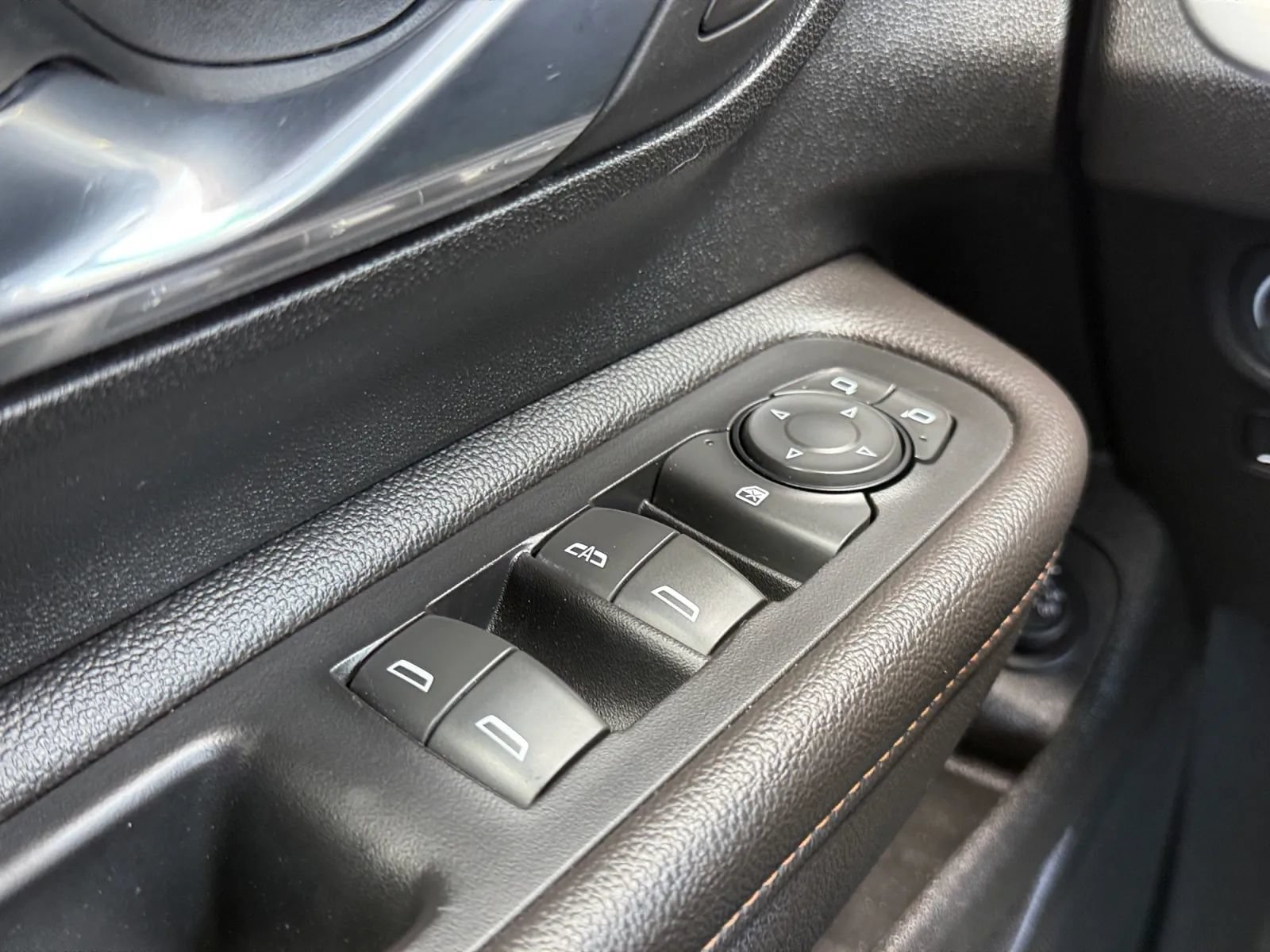 Used 2020 GMC Terrain SLE w/ Driver Convenience Package AWD/4WD image 39