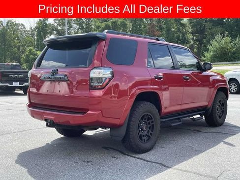 Used 2021 Toyota 4Runner Venture w/ Moonroof Package AWD/4WD image 5